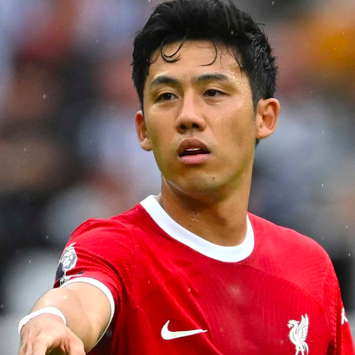 Hình ảnh minh họa sự cạnh tranh quyết liệt trên sân cỏ giữa một đội bóng nhỏ Bundesliga và một ông lớn của giải đấu