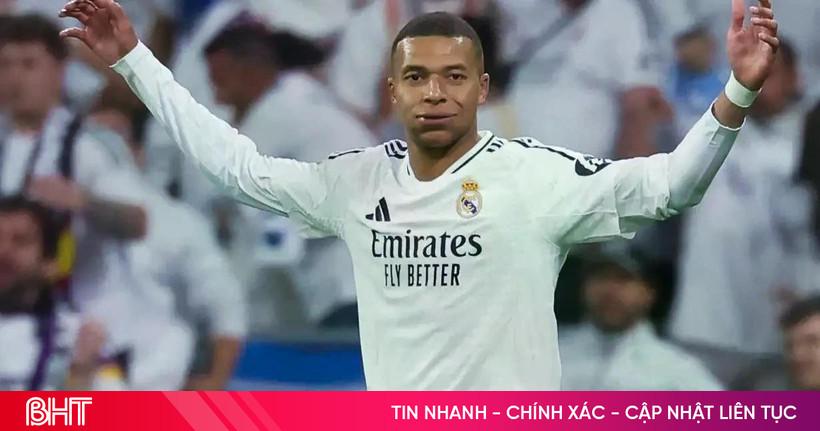 Hình ảnh người hâm mộ cuồng nhiệt của Barcelona và Real Madrid tạo nên bầu không khí sôi động trên khán đài trong trận El Clásico.
