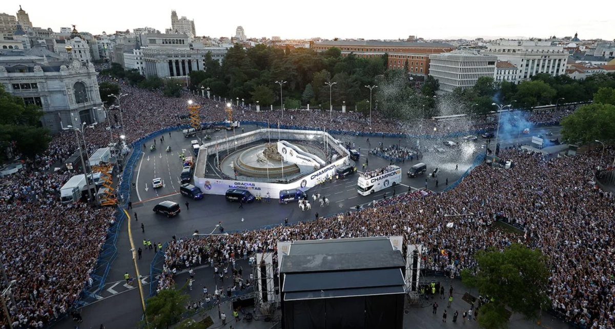 Hình ảnh ăn mừng chức vô địch Champions League của Real Madrid, biểu tượng cho sự thành công vang dội tại đấu trường C1 châu Âu.