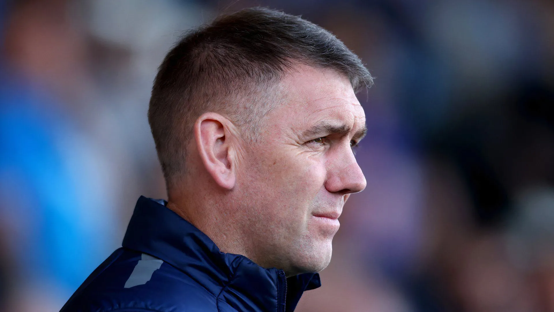 Dave Challinor chỉ đạo Stockport County