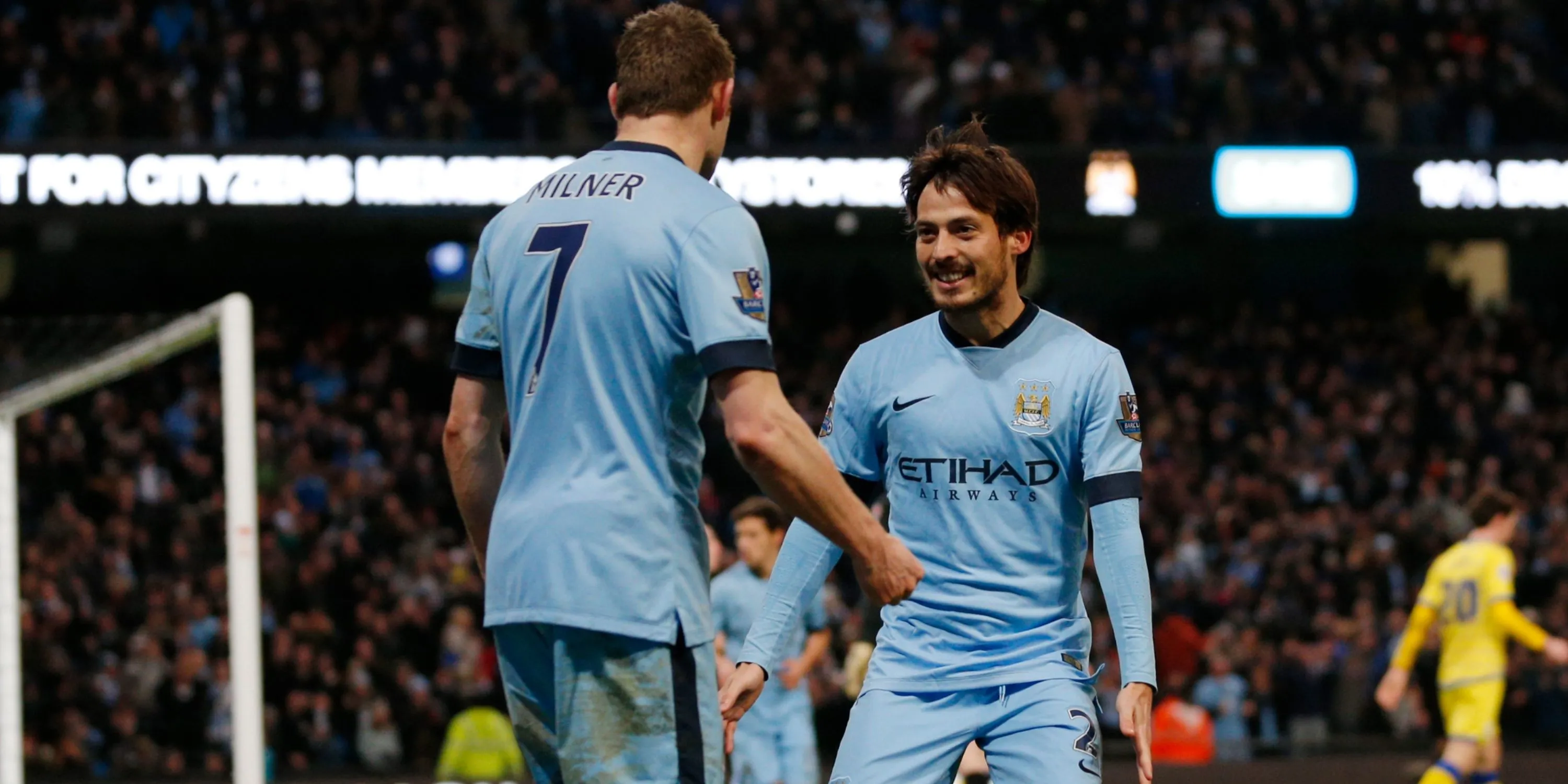 David Silva và James Milner, đồng đội cũ tại Manchester City, được Micah Richards nhắc đến