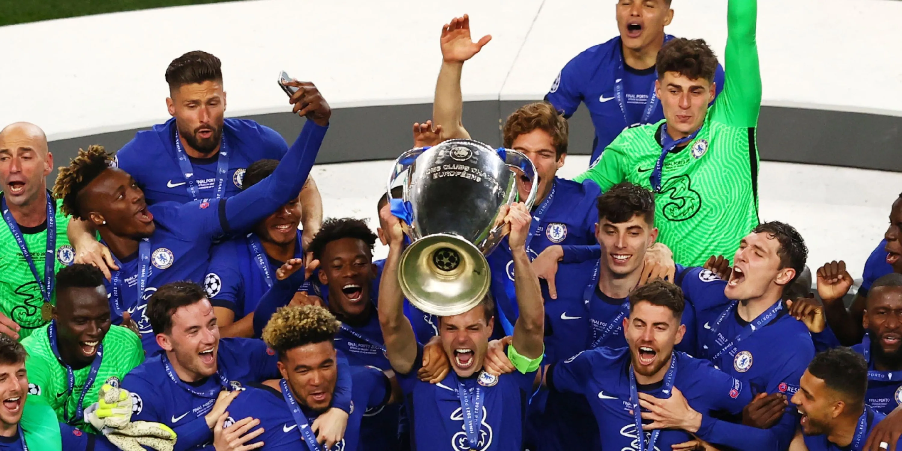Đội hình Chelsea ăn mừng chức vô địch Champions League 2021