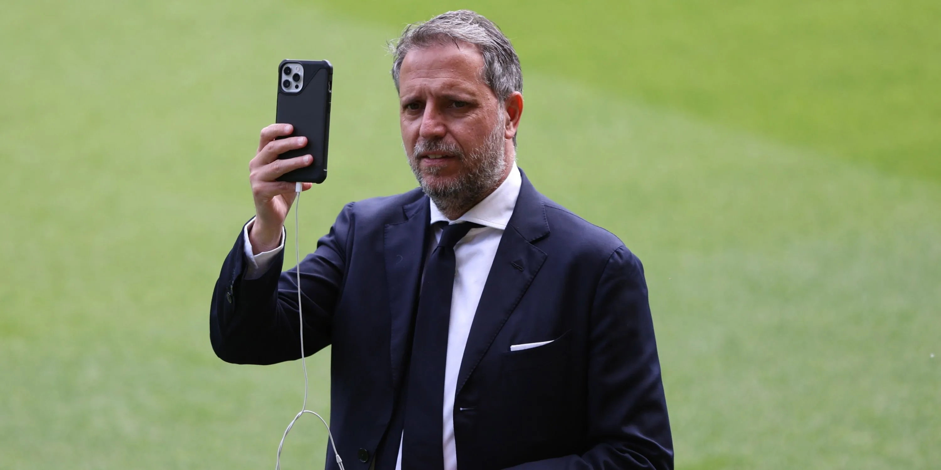 Man Utd hẹn Tottenham ở chung kết C2, Betis đàm phán giữ Antony