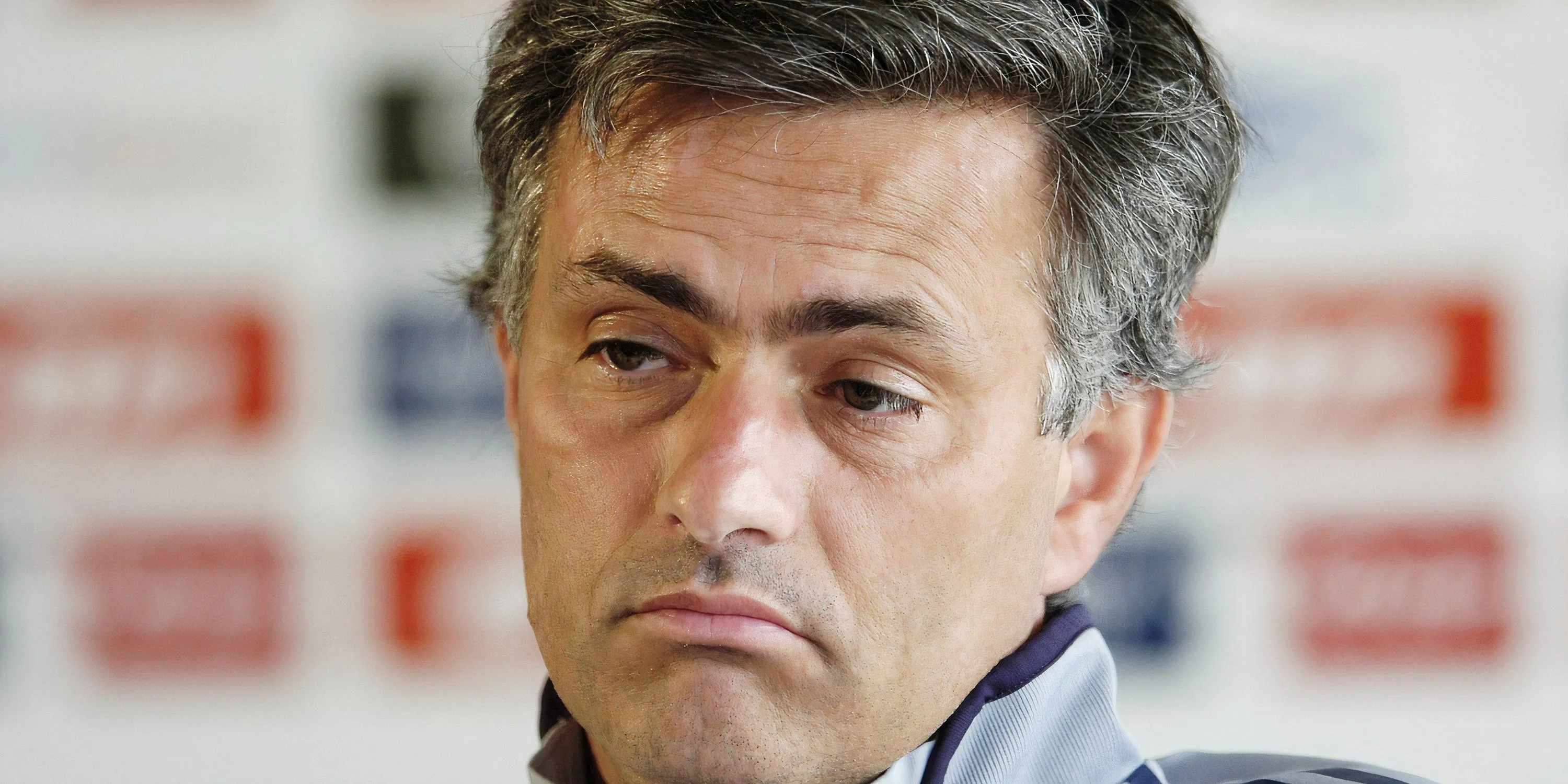 HLV Jose Mourinho trong buổi họp báo khi còn dẫn dắt Chelsea