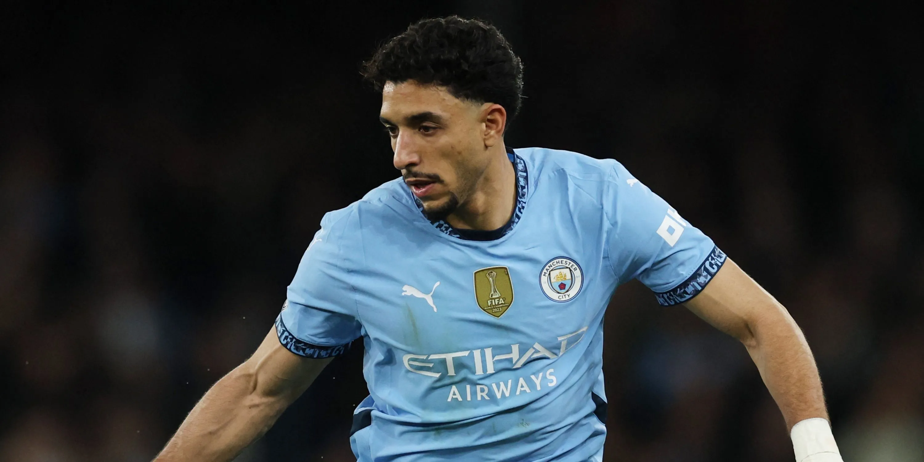 Tiền đạo Omar Marmoush trong màu áo Manchester City sau khi cập bến Etihad