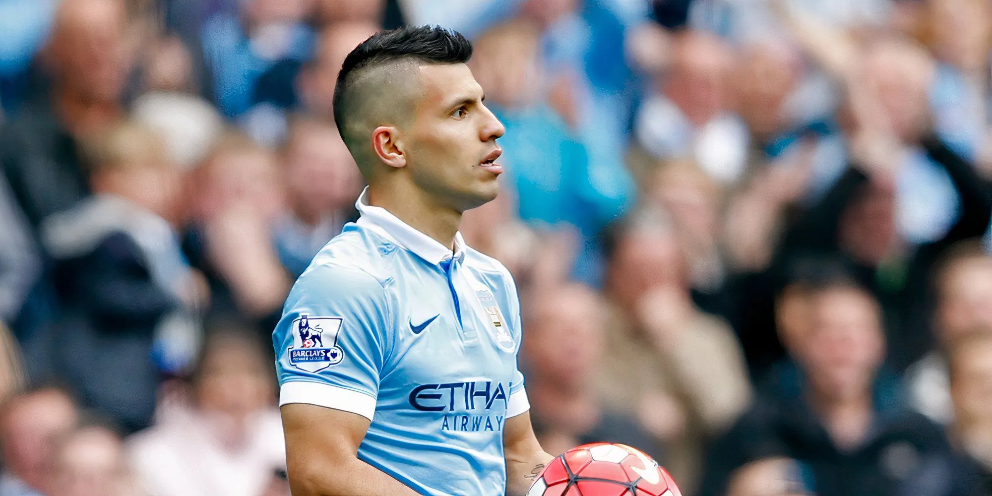 Tiền đạo Sergio Aguero thời còn thi đấu ở Premier League