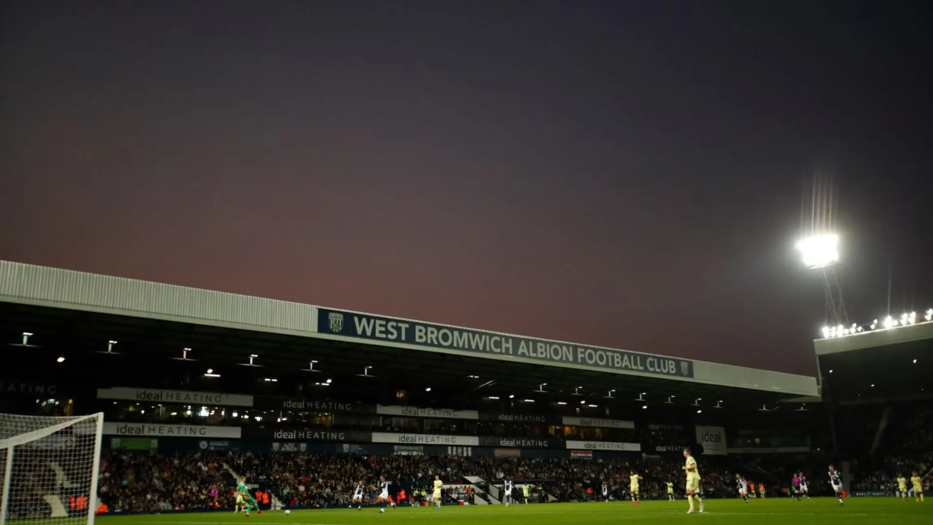 QPR nhắm HLV Pierre Sage: Luồng gió mới từ Pháp cho Loftus Road?
