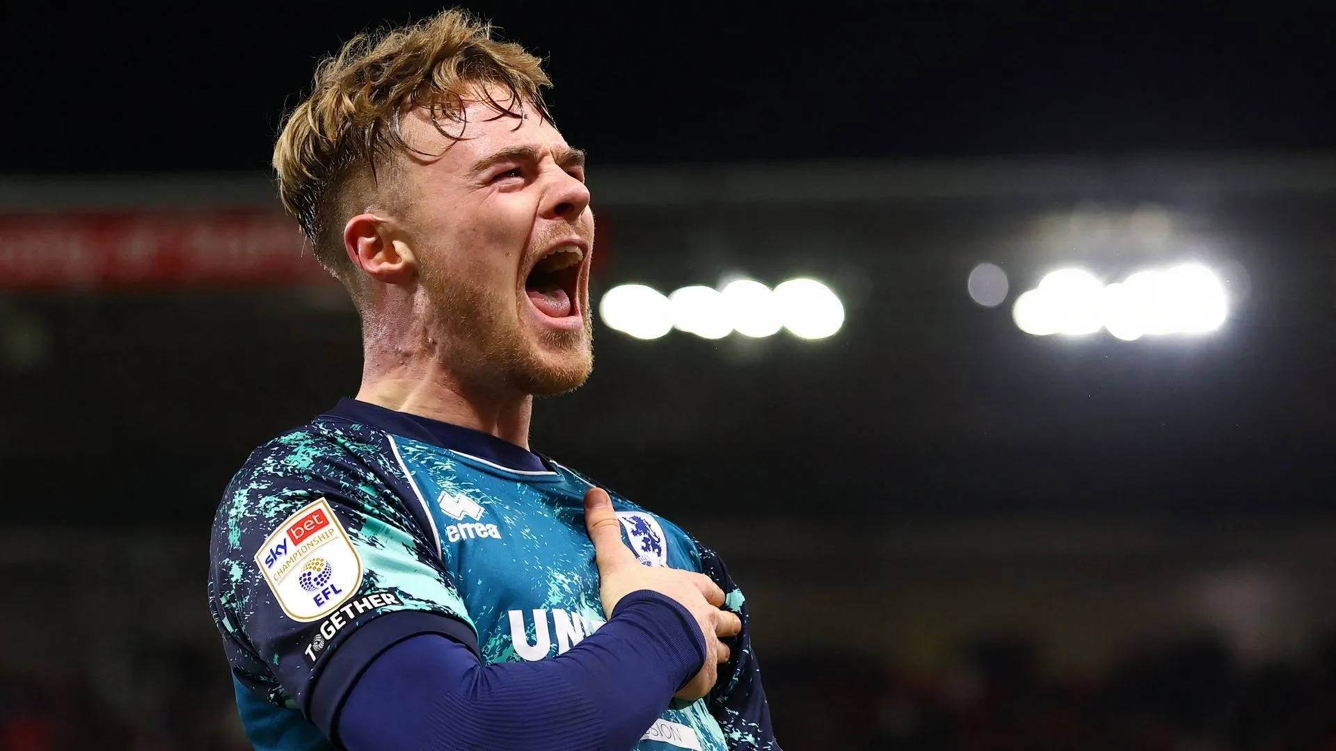 Carragher chỉ rõ Liverpool thua Chelsea vì chiến thuật thế nào?