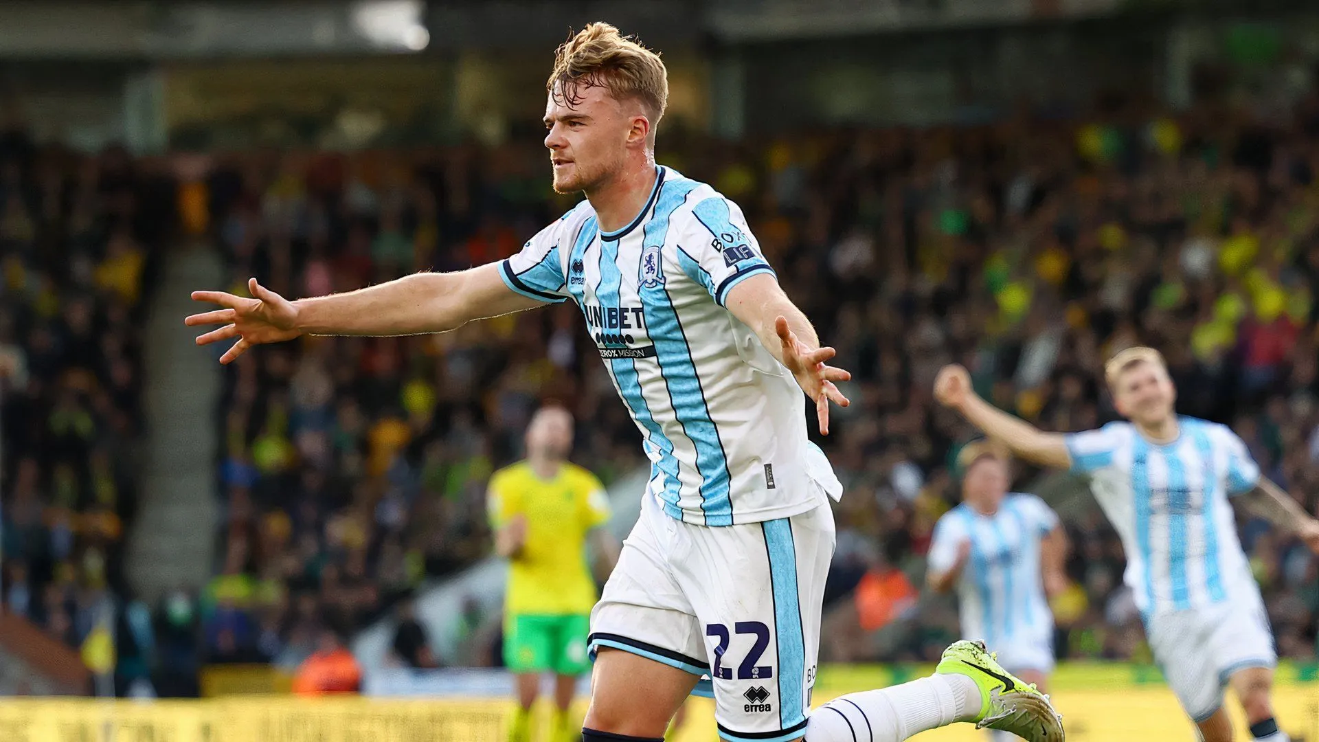Tommy Conway ăn mừng bàn thắng trong màu áo Middlesbrough