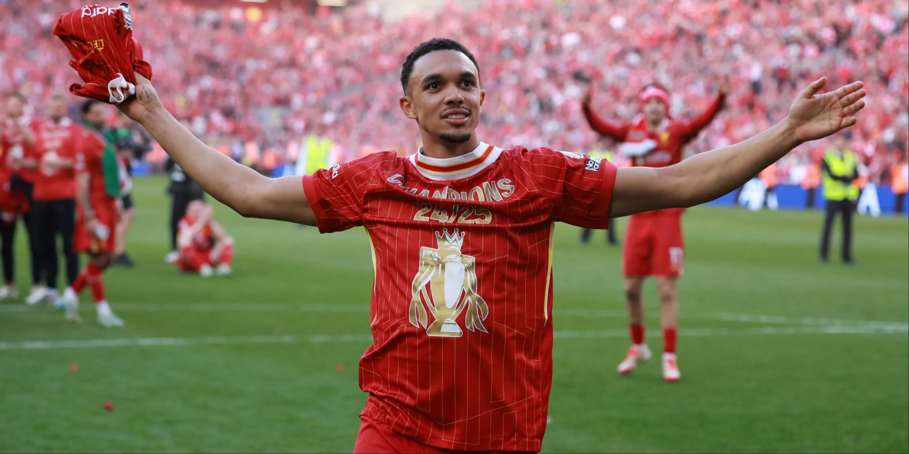 Trent Alexander-Arnold trong màu áo Liverpool tại Premier League
