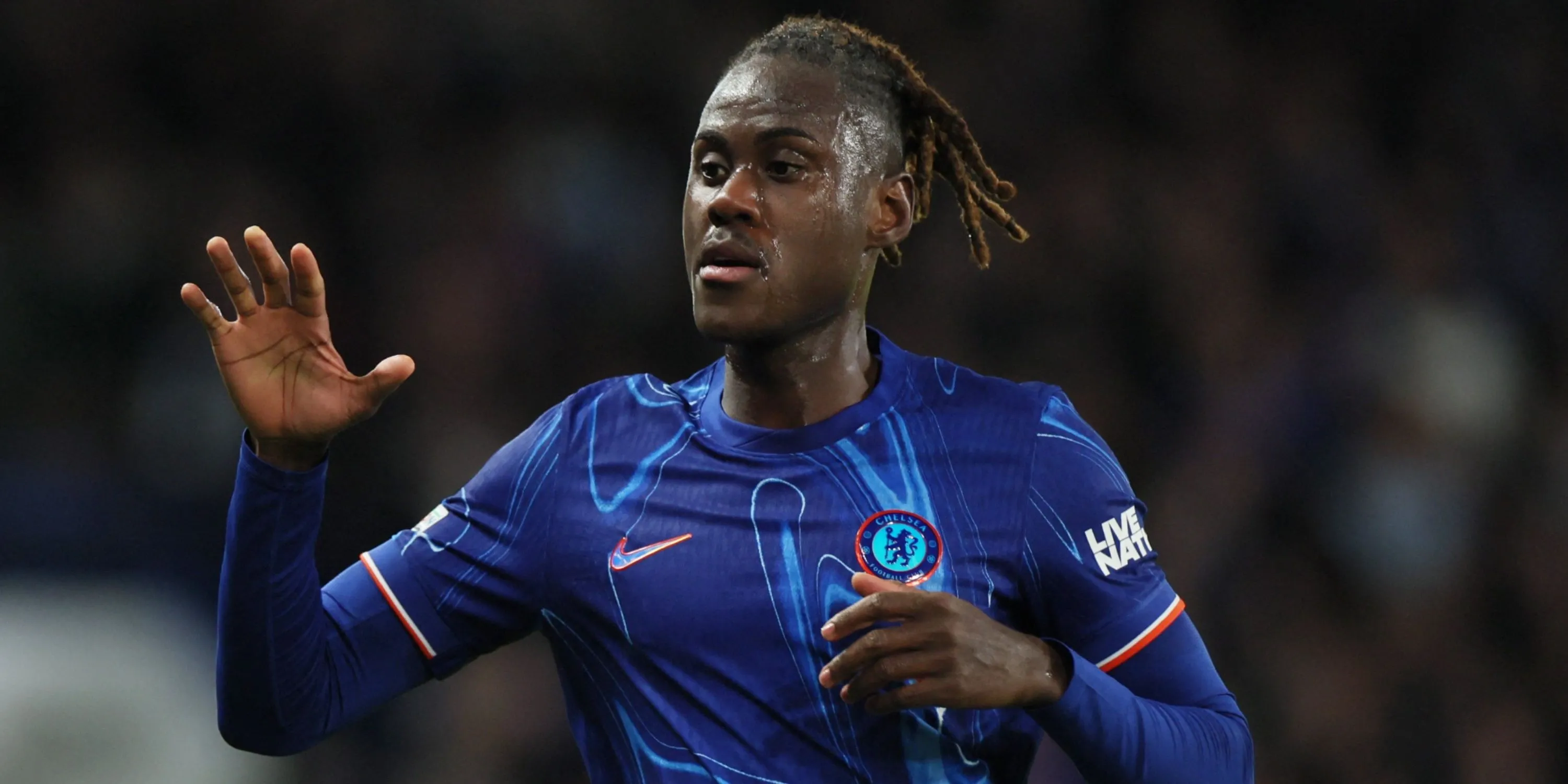 Trevoh Chalobah thi đấu cho Chelsea tại Premier League