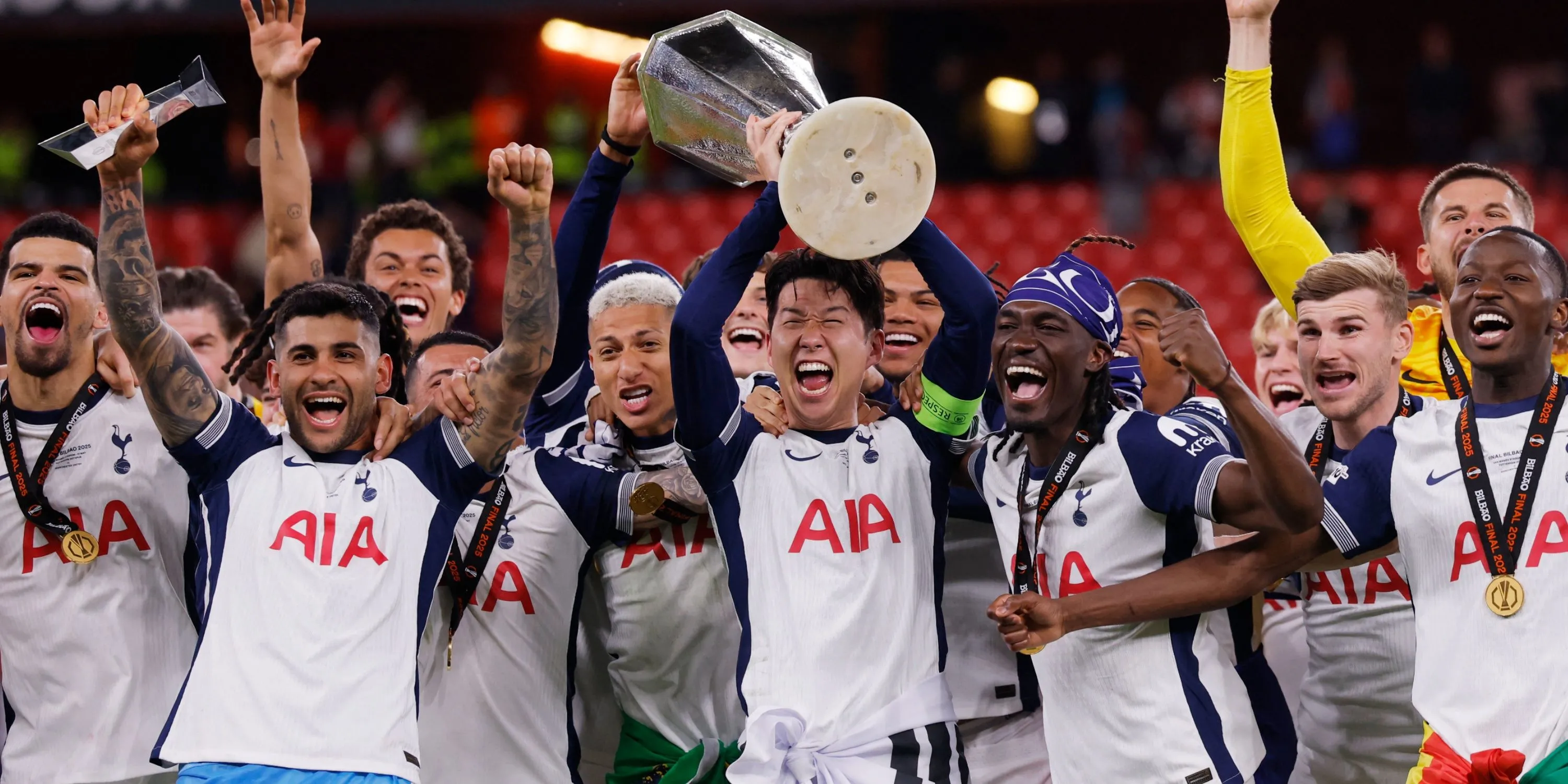 Tottenham vô địch Europa League, tin đồn chuyển nhượng rộ lên