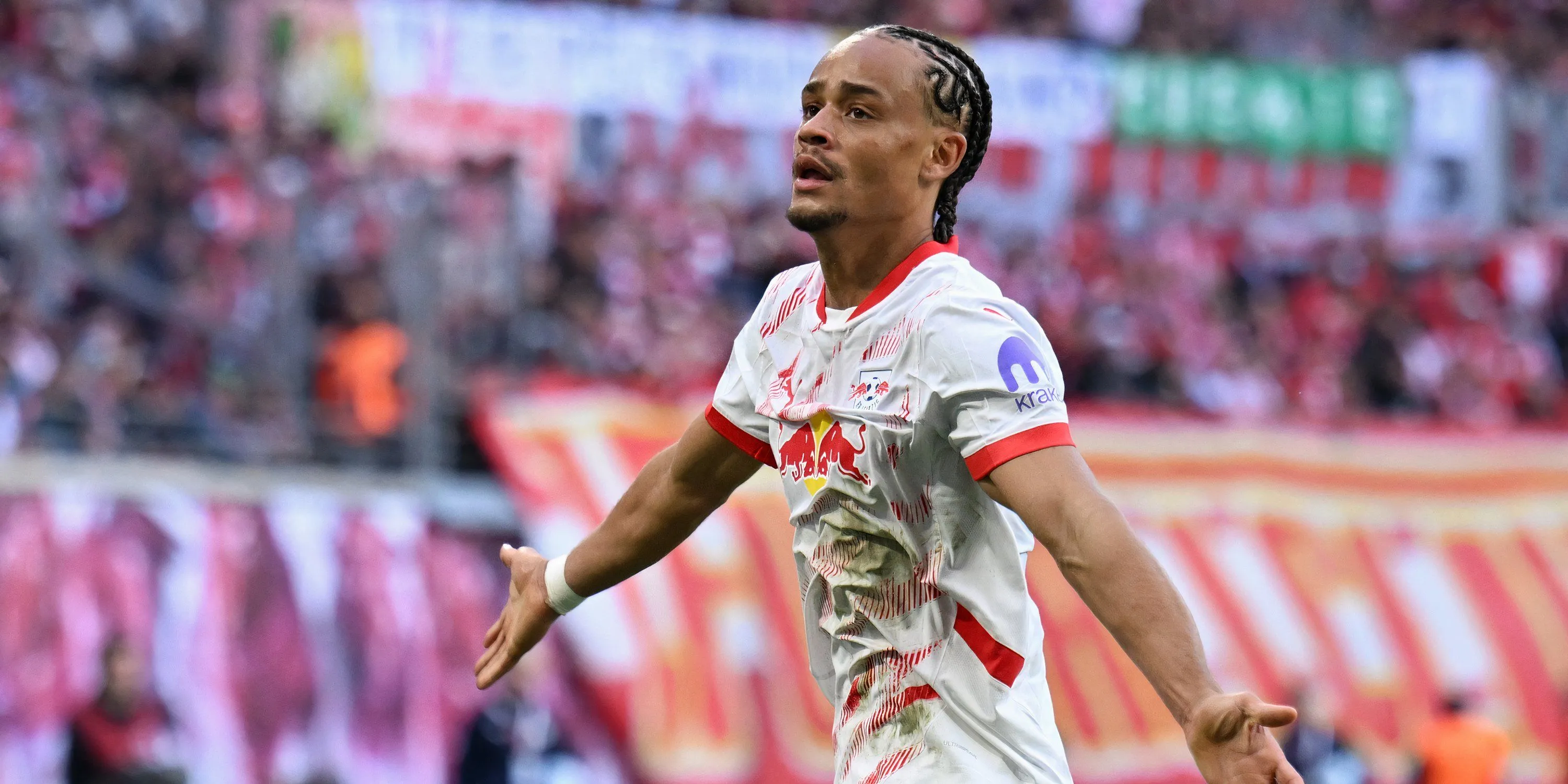 Xavi Simons ăn mừng bàn thắng cho RB Leipzig