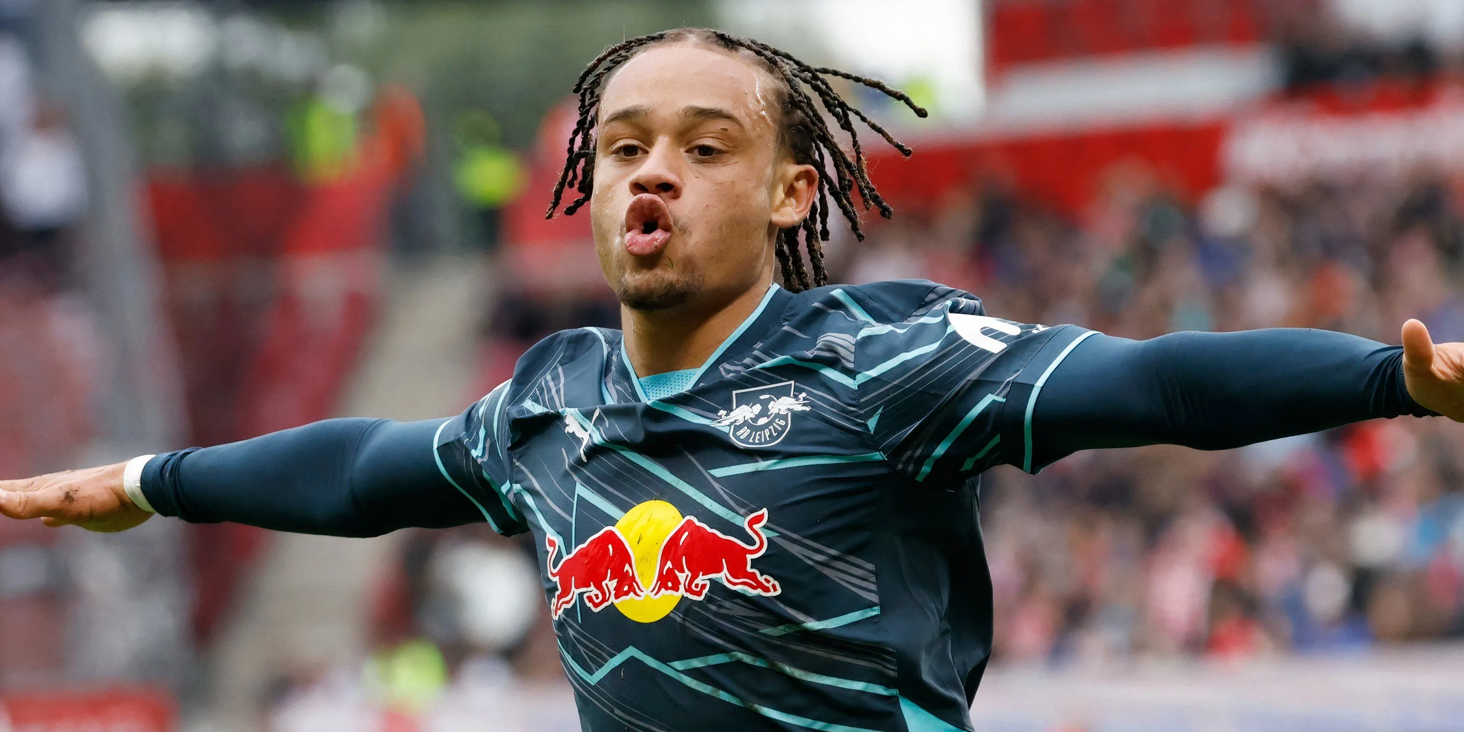 Xavi Simons thi đấu cho RB Leipzig tại Bundesliga