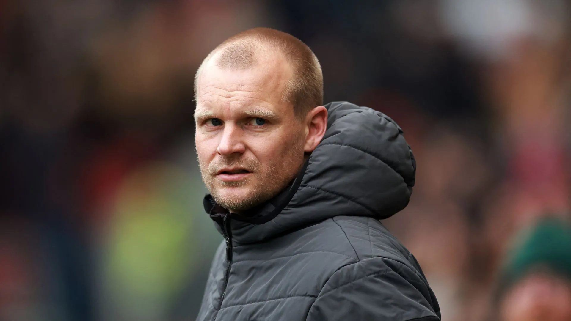 Liam Manning, tân thuyền trưởng của Norwich City, với những quyết định chuyển nhượng