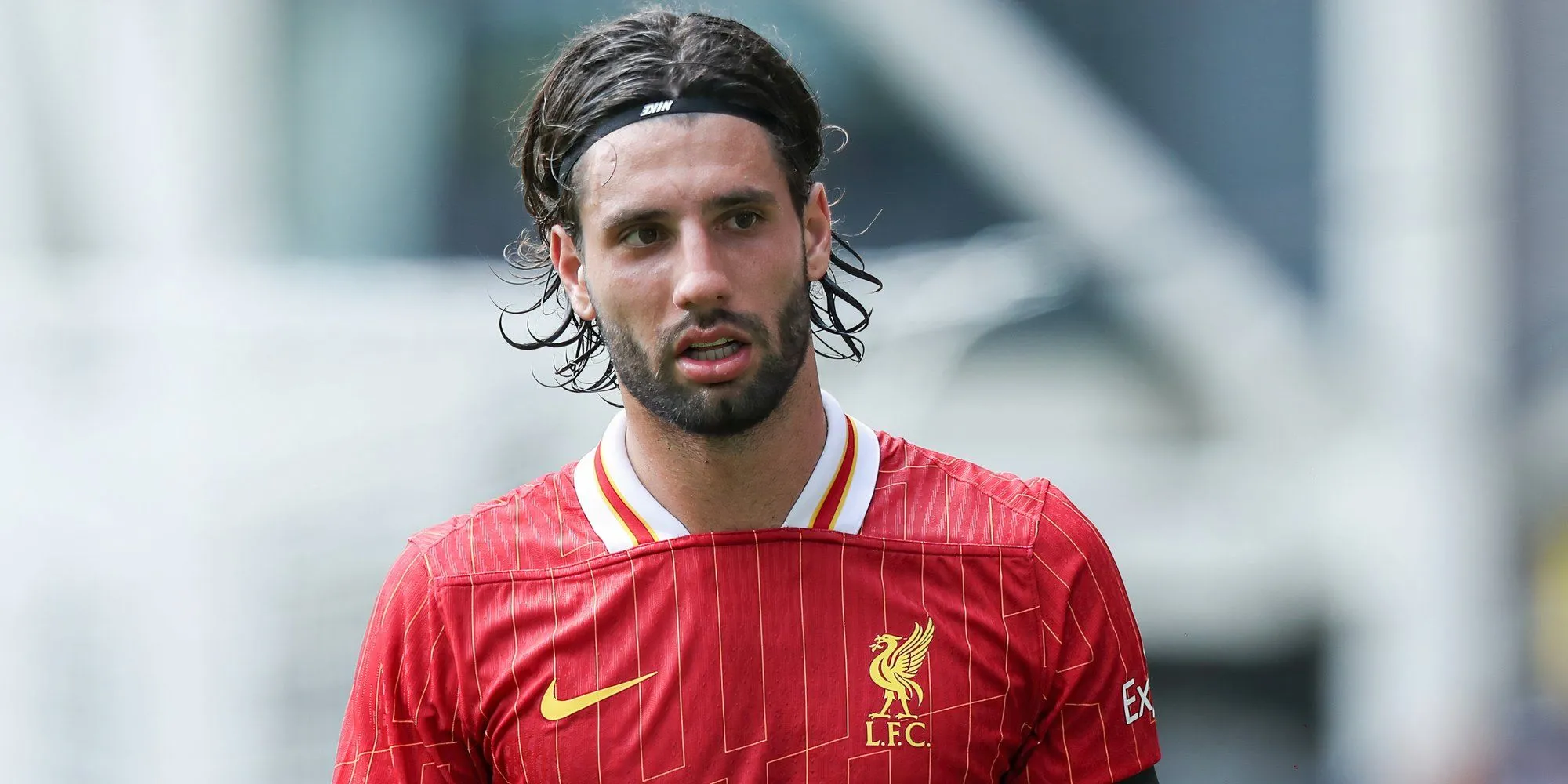 Tiền vệ Dominik Szoboszlai của Liverpool thi đấu trong giai đoạn tiền mùa giải