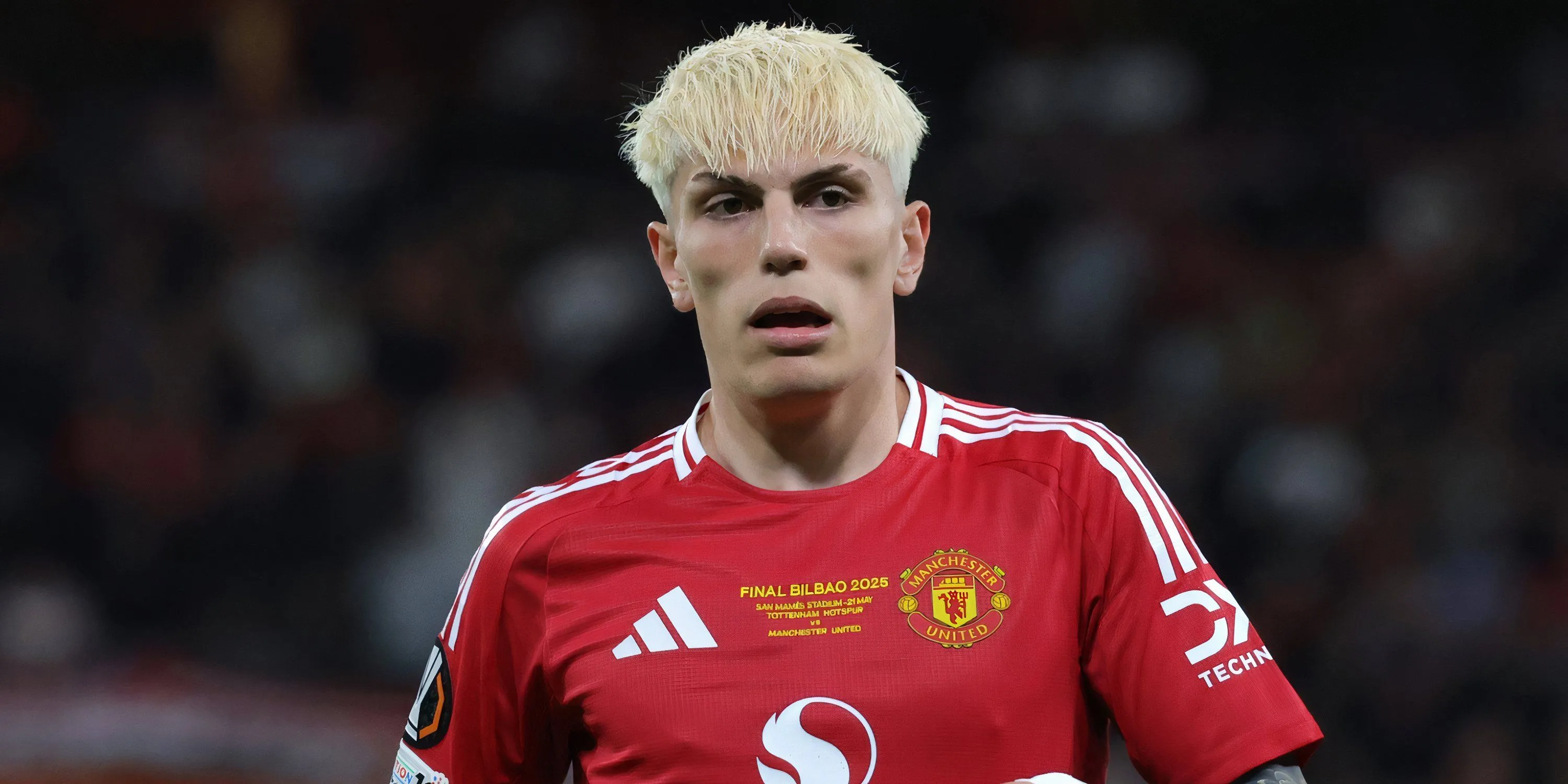 Micah Richards: David Silva “Không Hỗ Trợ Phòng Ngự Chút Nào” Khi Đối Đầu Franck Ribery