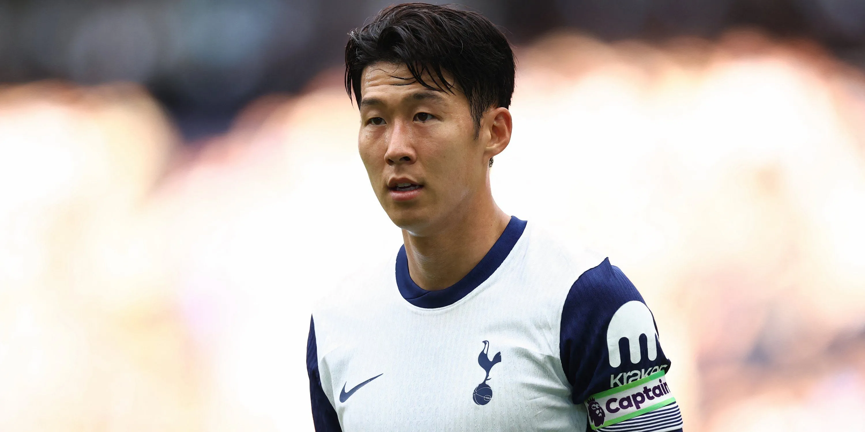 Biểu tượng Son Heung-min trong màu áo Tottenham Hotspur