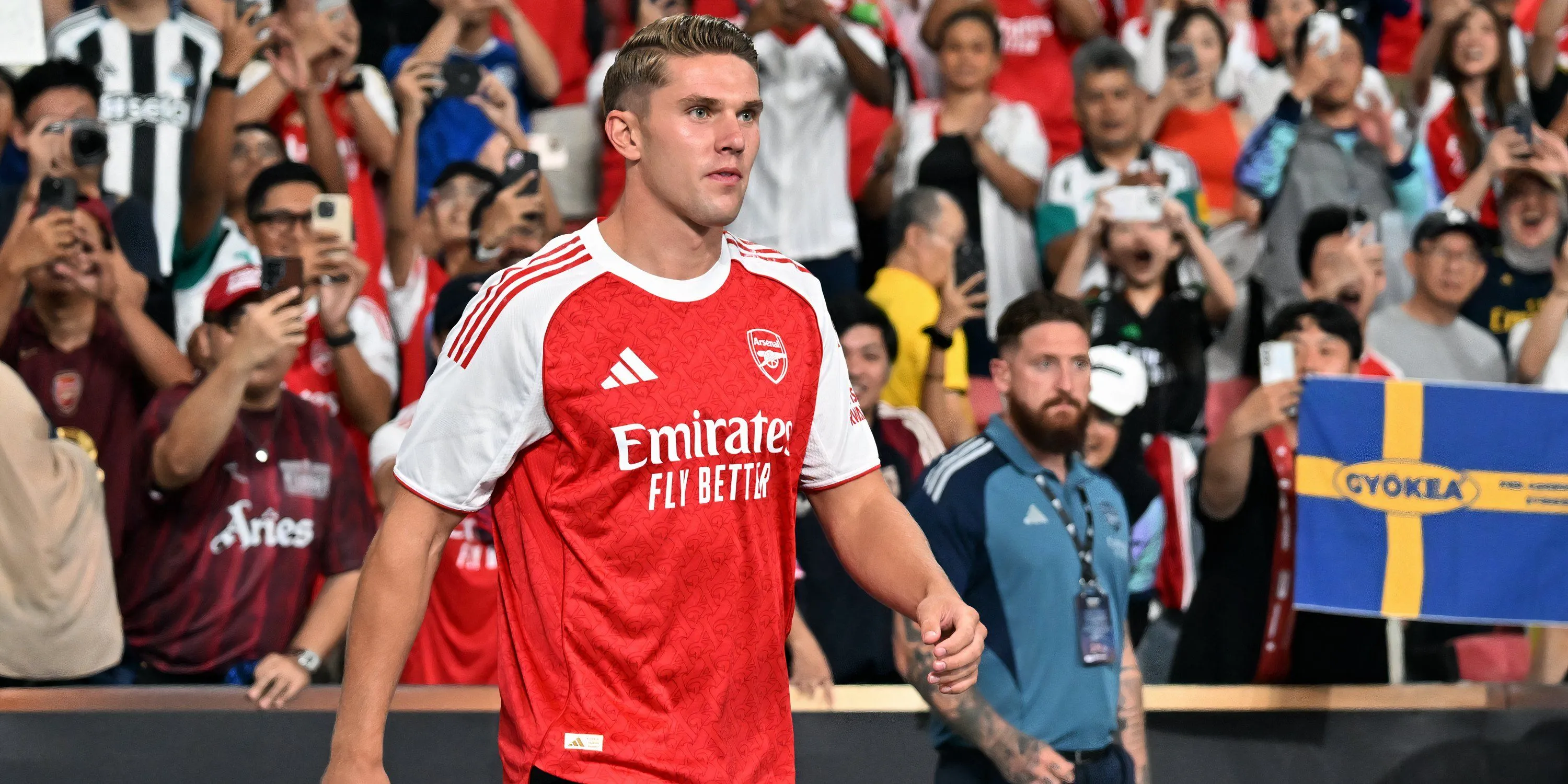 Michael Owen bàn luận về Viktor Gyokeres và áp lực tại Arsenal.