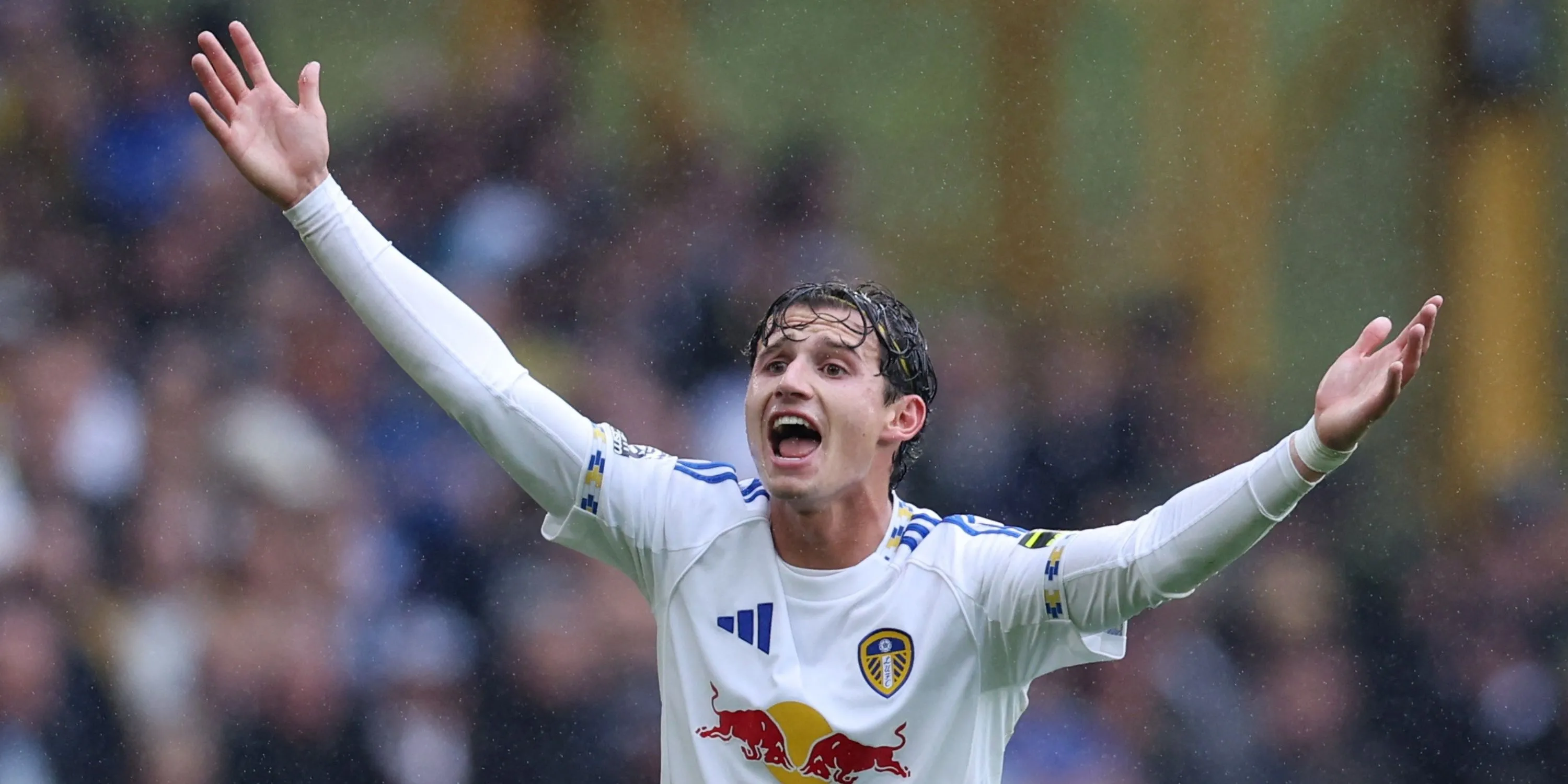 Aaronson trở lại tập luyện và ghi điểm bằng thái độ chuyên nghiệp dưới thời Daniel Farke