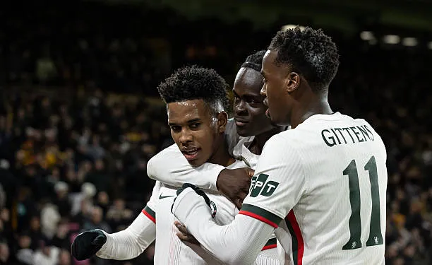 Chelsea sở hữu hàng công trẻ với nhiều tài năng U21, biểu tượng cho quá trình tái thiết đội bóng