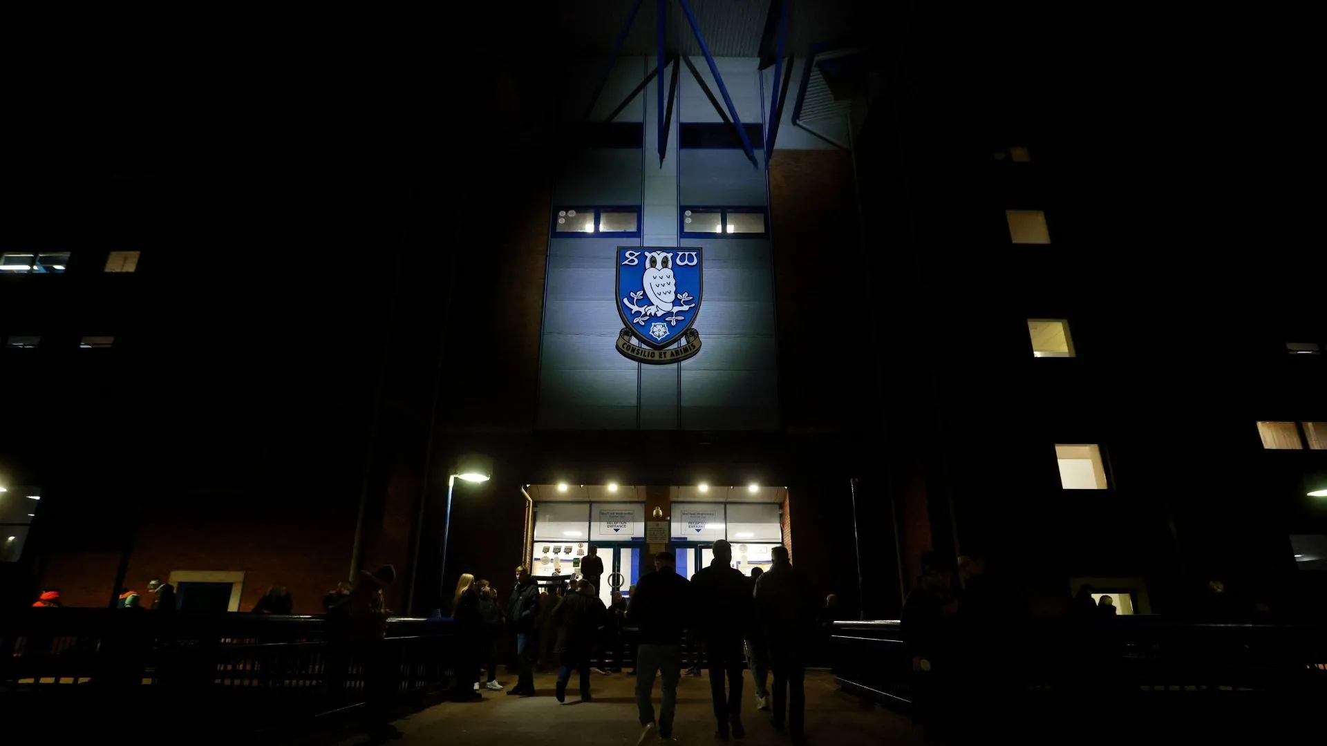 Hillsborough, sân nhà Sheffield Wednesday nhìn từ bên ngoài, biểu tượng bóng đá thành phố Sheffield